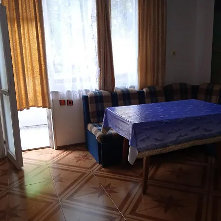 招待所 Рибарска Хижа